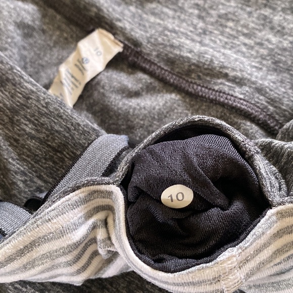 Lululemon Run: Turn Around Tight Size 10 - Picture 5 of 10